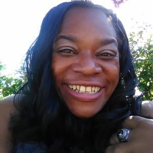 Meet your Posher, Mia